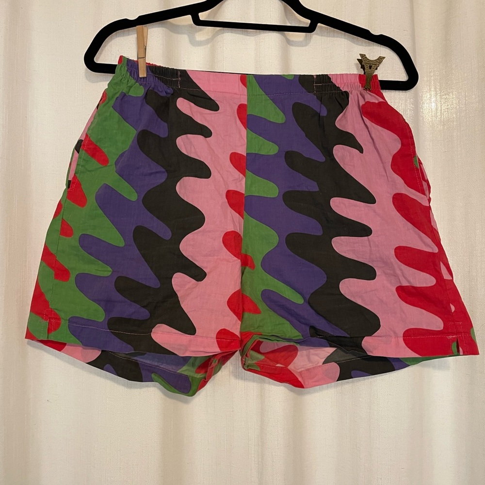 Nooworks shorts size large in static
